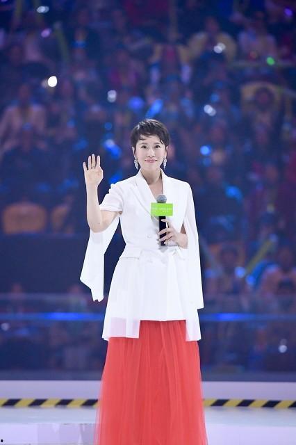 娱乐吃瓜美女歌手,揭秘吃瓜美女歌手的璀璨星途  第1张